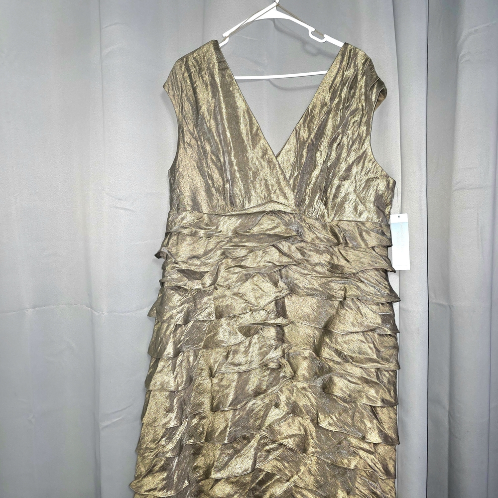 London Times Metallic Gold Textured Midi Dress